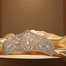 Load image into Gallery viewer, Royal V Tiara
