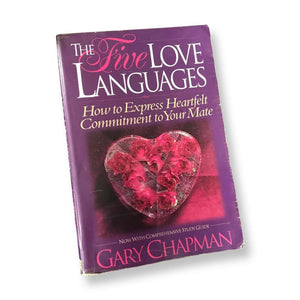 [ MAGICK BOOKSTORE ] The Five Love LAnguages: How to express heartfelt commitment to your mate - Gary Chapman. (With comprehensive Study Guide)